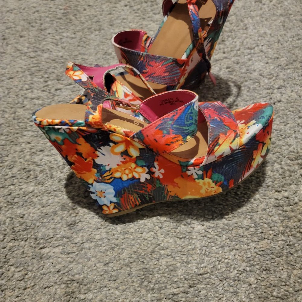 Wedges shoes